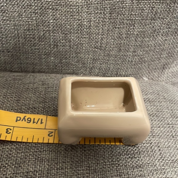 Small World Greetings trinket container - Picture 3 of 6